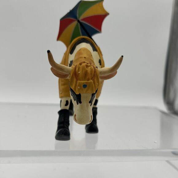 COW PARADE #7704 Mooing in the Rain 2005 W/Tag No Box -Raincoat, Umbrella, Boots - Picture 5 of 16